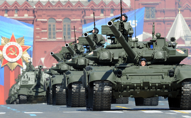 Paradă a tancurilor T-90 în Piaţa Roşie, 9 mai 2013 (YURI KADOBNOV/AFP/Getty Images)